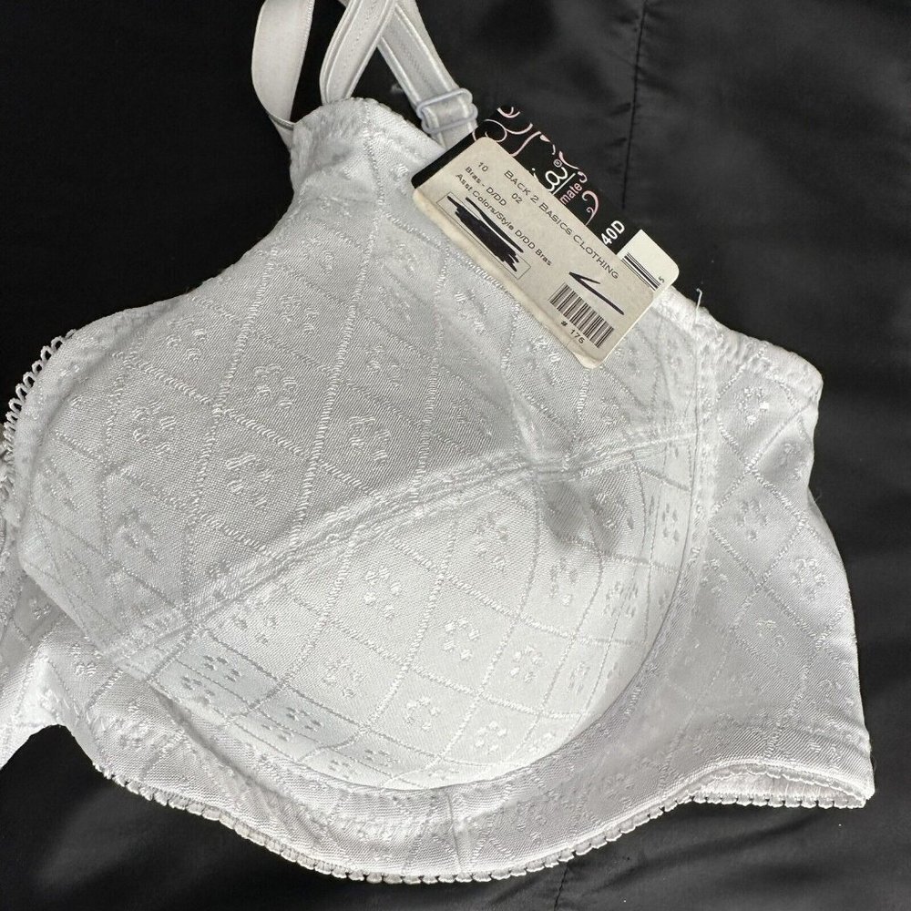 Mamia Lingerie White Bra Intimates Lace bow Embroidery Details Adjustable 40D - Picture 4 of 12